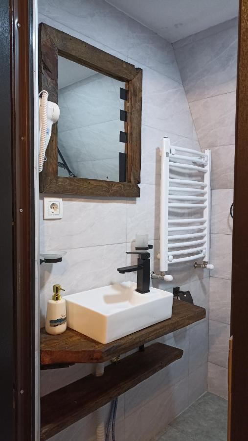 Kazbegi Compass Apartment Bagian luar foto